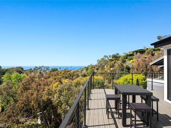 990 Meadowlark Drive, Laguna Beach CA 92651