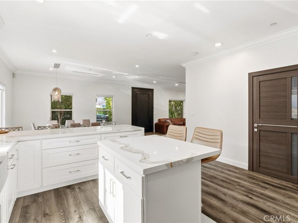 430 N Parish Place, Burbank CA 91506