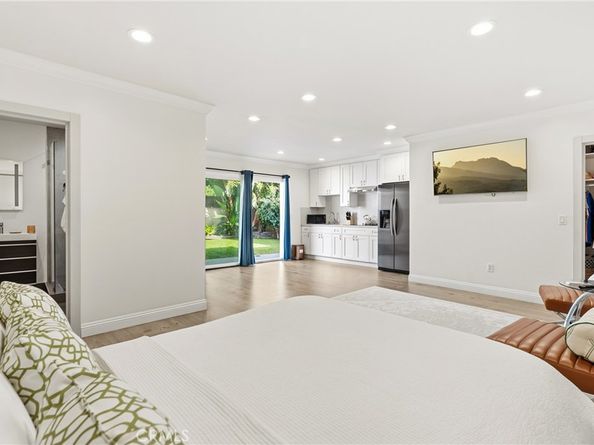 430 N Parish Place, Burbank CA 91506