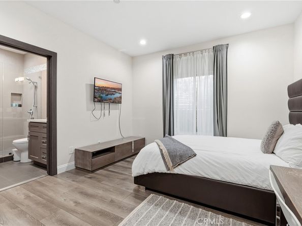 430 N Parish Place, Burbank CA 91506