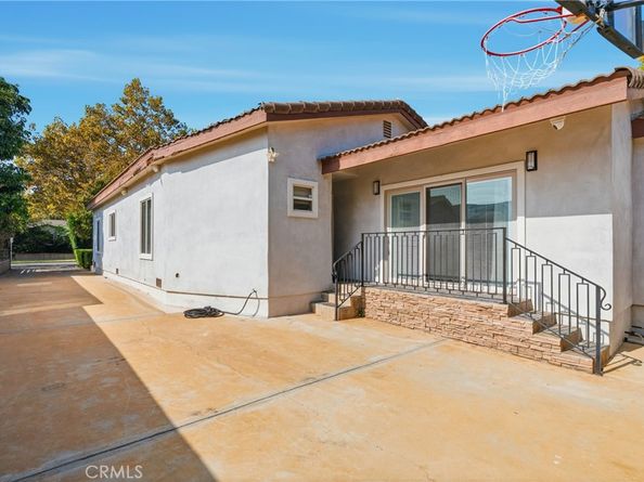 430 N Parish Place, Burbank CA 91506