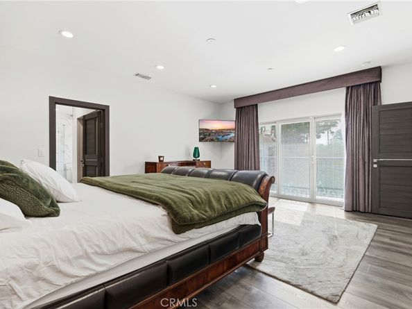 430 N Parish Place, Burbank CA 91506