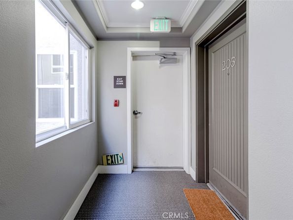 7249 Franklin Avenue 205, Hollywood Hills CA 90046