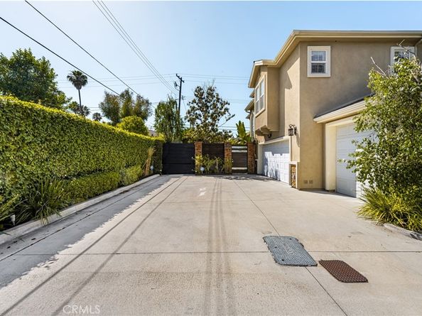 2459 Elden Avenue, Costa Mesa CA 92627