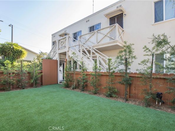 3028 Colorado Avenue, Santa Monica CA 90404