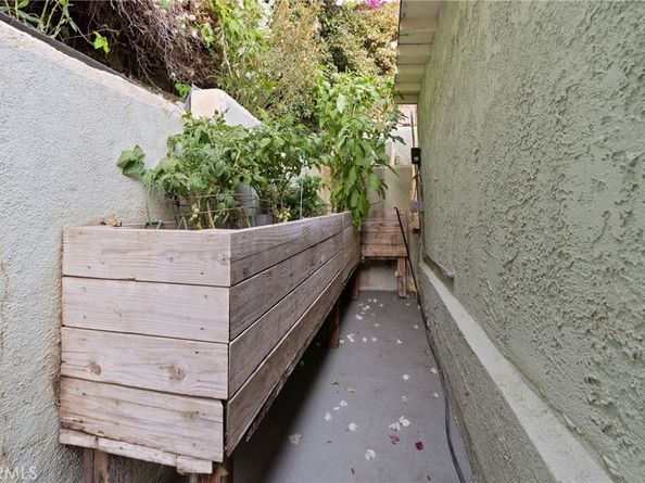 916 N Gage Avenue, Los Angeles CA 90063