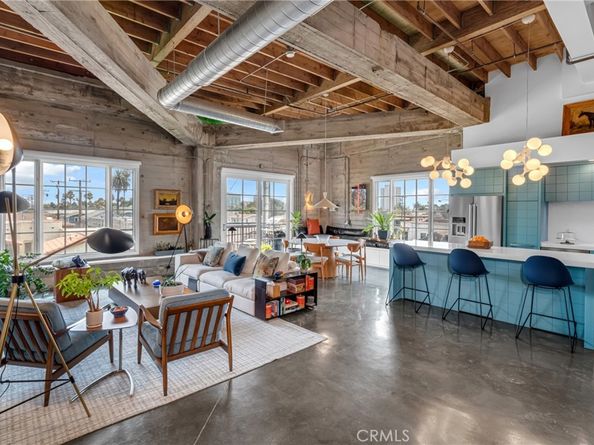 1100 E 3rd Street 201, Long Beach CA 90802