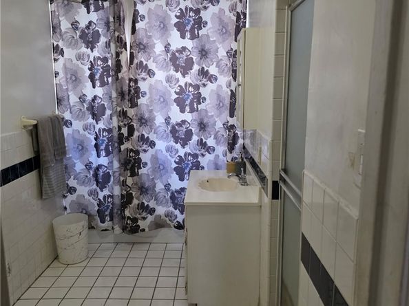 143 W 110th Street, Los Angeles CA 90061