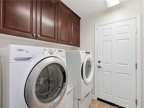 8042 Englesma, Chino CA 91708