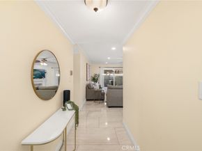 3139 E Chapman 3B, Orange CA 92869