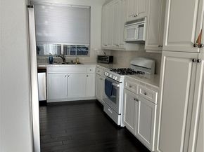 12709 Trent Jones Lane, Tustin CA 92782