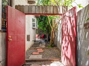 3325 S Pacific Avenue, San Pedro CA 90731