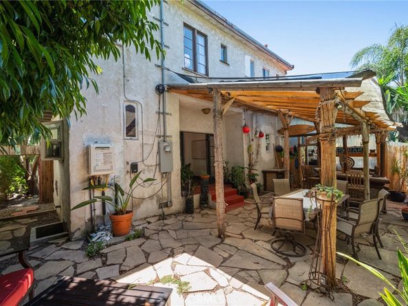 3325 S Pacific Avenue, San Pedro CA 90731