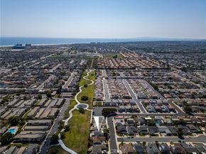 9802 Effingham  Drive, Huntington Beach CA 92646