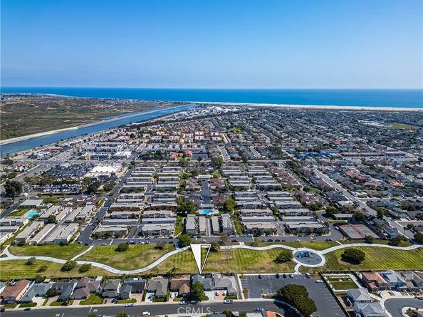 9802 Effingham  Drive, Huntington Beach CA 92646