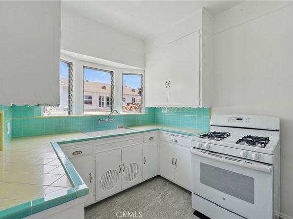 1327 S Burnside Avenue, Los Angeles CA 90019
