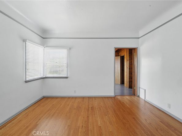 1327 S Burnside Avenue, Los Angeles CA 90019