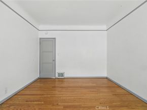 1327 S Burnside Avenue, Los Angeles CA 90019