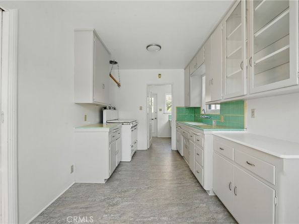 1327 S Burnside Avenue, Los Angeles CA 90019