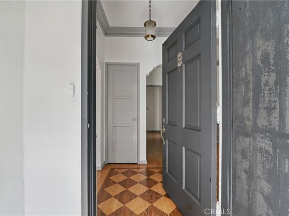 1327 S Burnside Avenue, Los Angeles CA 90019
