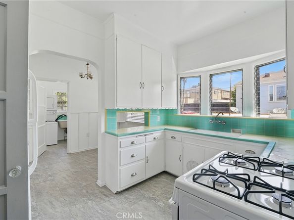 1327 S Burnside Avenue, Los Angeles CA 90019
