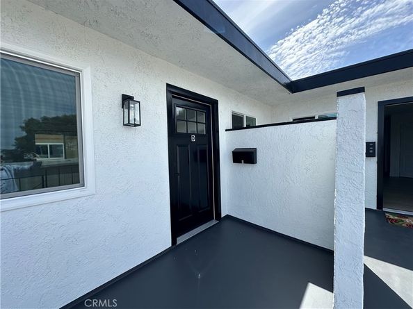 17372 Dairyview Circle, Huntington Beach CA 92647