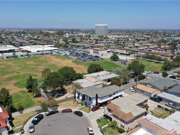 17372 Dairyview Circle, Huntington Beach CA 92647