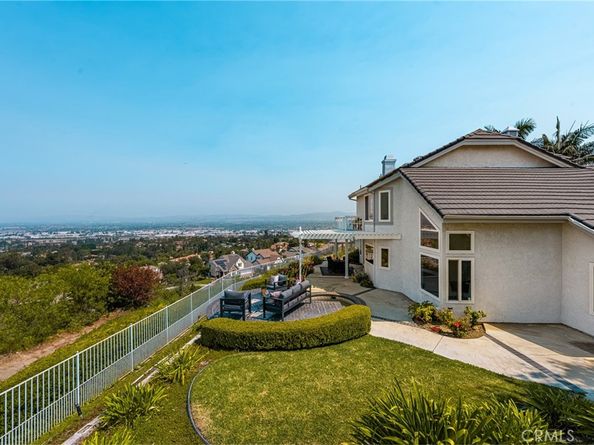 580 S Londerry Ln, Anaheim Hills CA 92807