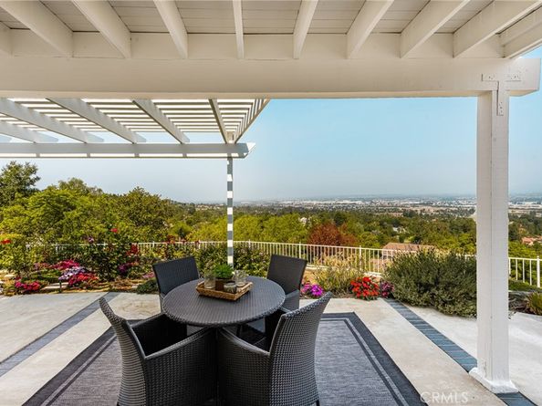 580 S Londerry Ln, Anaheim Hills CA 92807