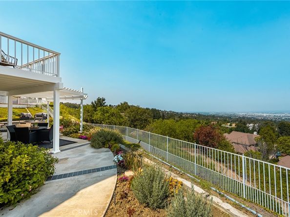 580 S Londerry Ln, Anaheim Hills CA 92807