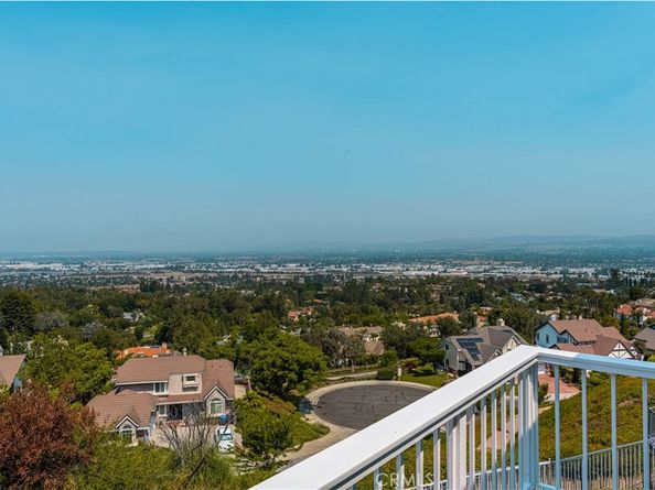 580 S Londerry Ln, Anaheim Hills CA 92807