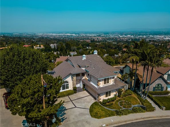 580 S Londerry Ln, Anaheim Hills CA 92807