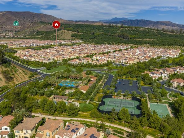100 Jayhawk, Irvine CA 92602
