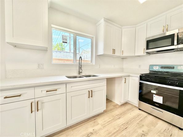 5718 S Manhattan Place, Los Angeles CA 90062