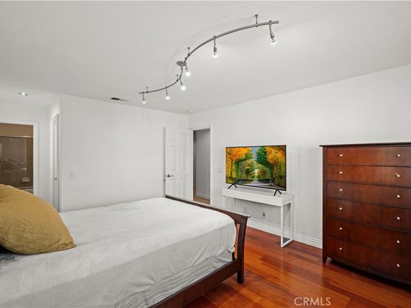 8 Delano, Irvine CA 92602