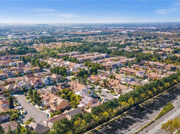 8 Delano, Irvine CA 92602