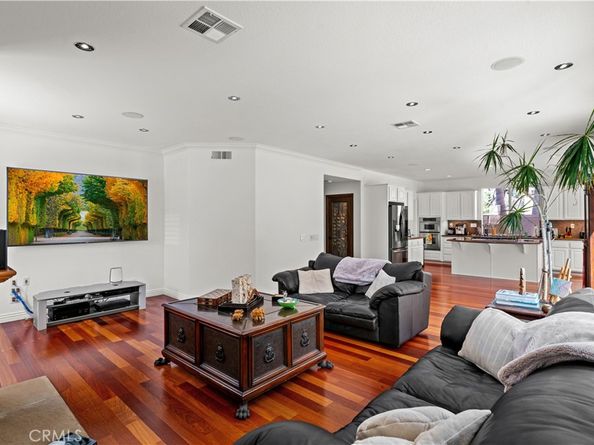 8 Delano, Irvine CA 92602