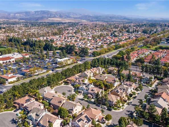 8 Delano, Irvine CA 92602