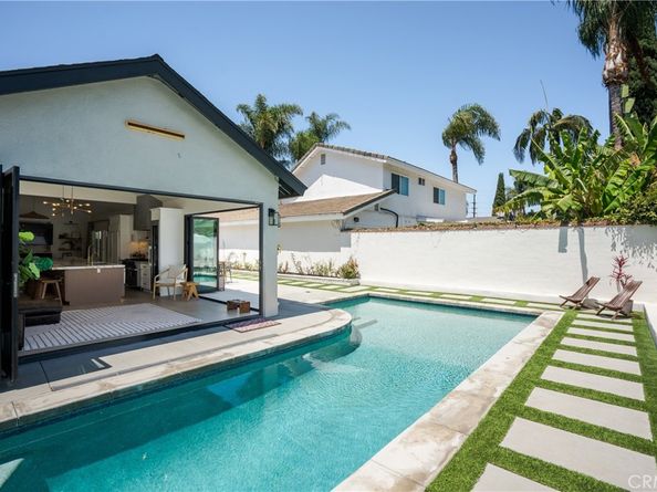 3460 San Rafael Circle, Costa Mesa CA 92626