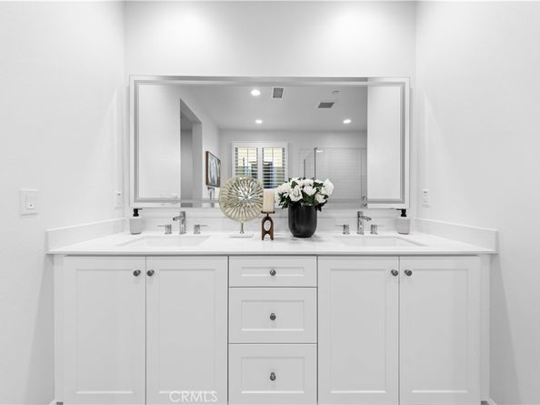 138 Jayhawk, Irvine CA 92602