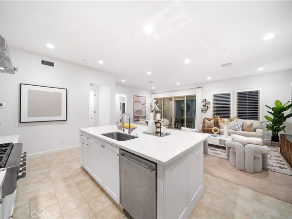 138 Jayhawk, Irvine CA 92602