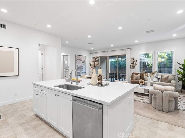 138 Jayhawk, Irvine CA 92602