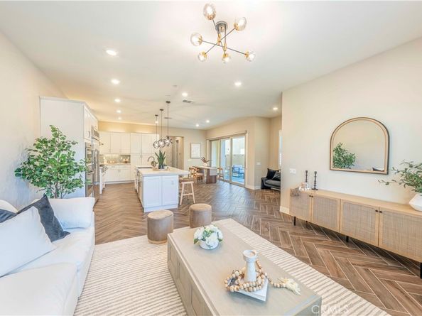 143 Interval, Irvine CA 92618