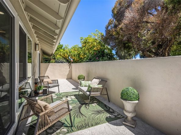 3253 San Amadeo P, Laguna Woods CA 92637