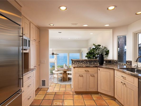 32006 Sunset Avenue, Laguna Beach CA 92651