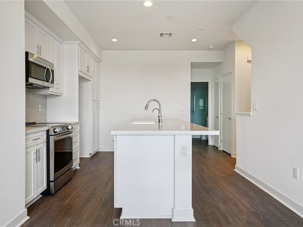 119 N First Avenue, Upland CA 91786