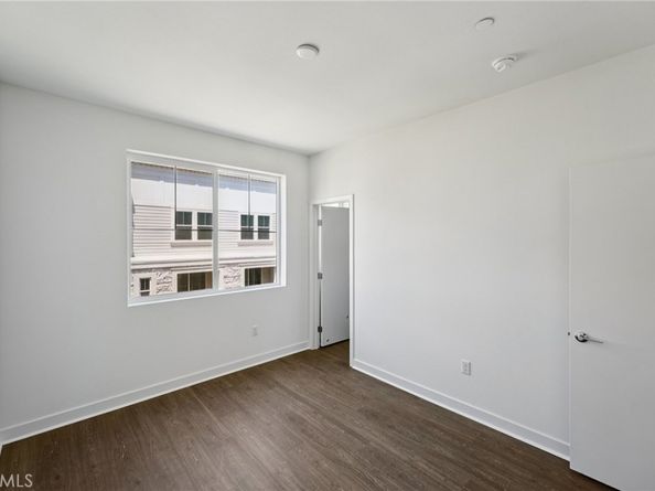 119 N First Avenue, Upland CA 91786
