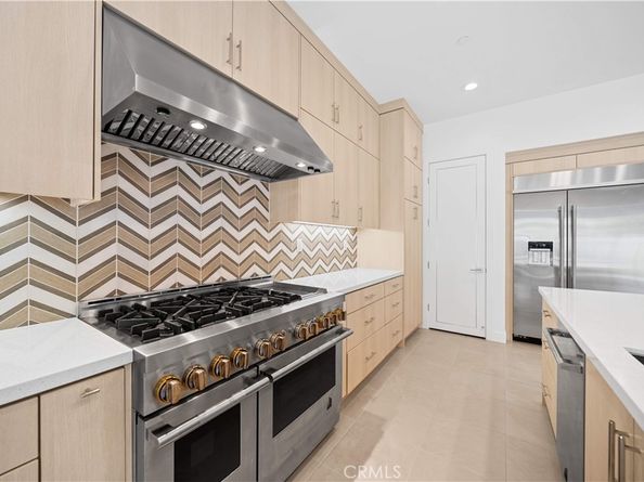 360 Riverbend, Lake Forest CA 92630