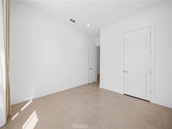 360 Riverbend, Lake Forest CA 92630