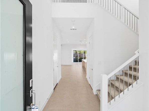 360 Riverbend, Lake Forest CA 92630